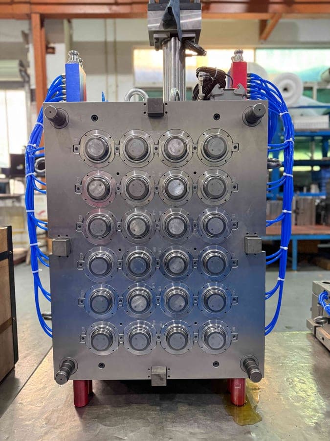 Unscrew Mould